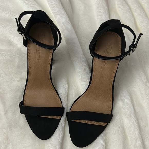 ASOS Black Suede Block Heel - NEVER WORN - Picture 2 of 6